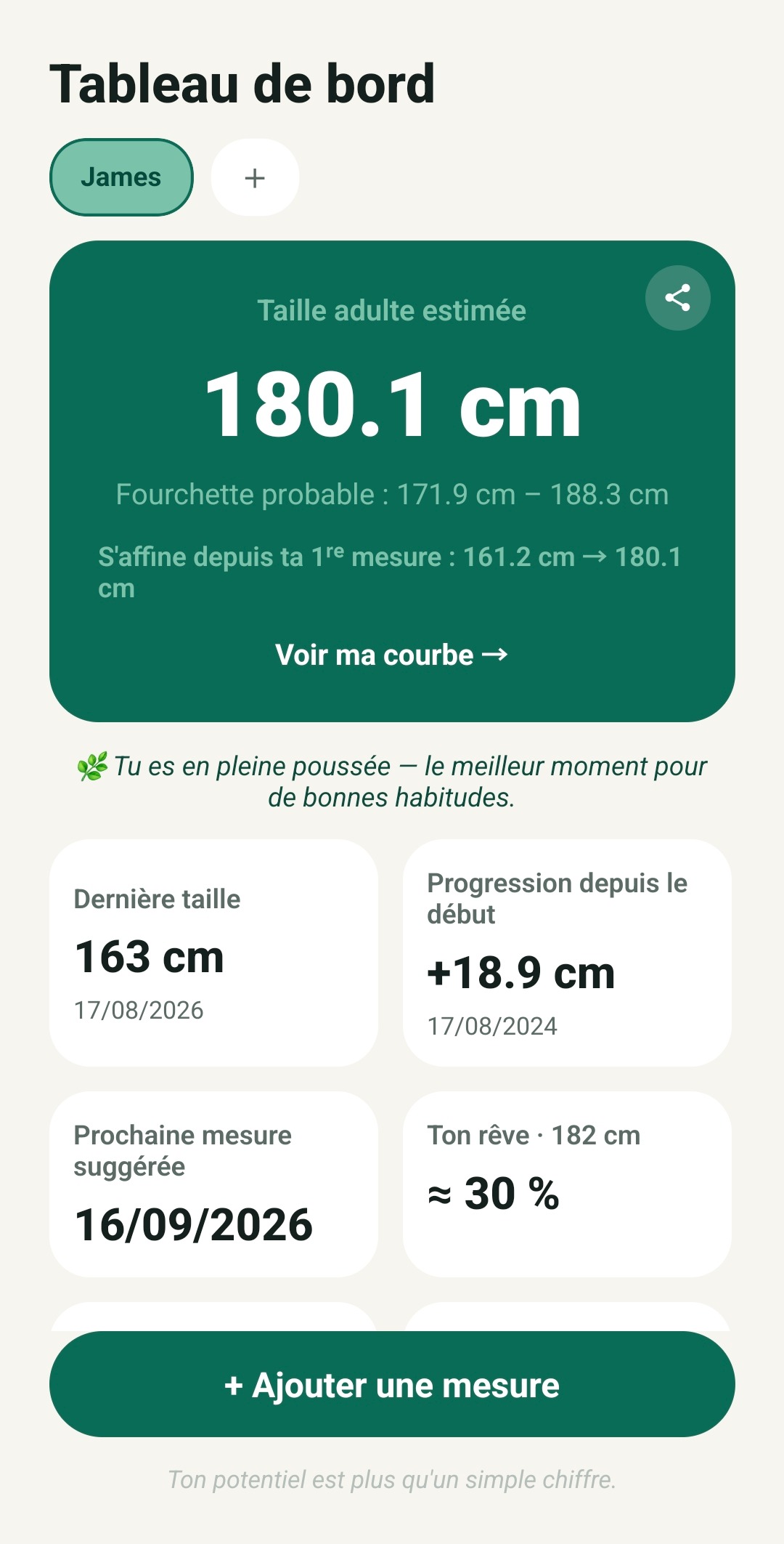 Tableau de bord TallUp avec la taille adulte estimée et la progression de la croissance